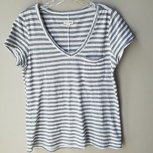 V-neck striped tee